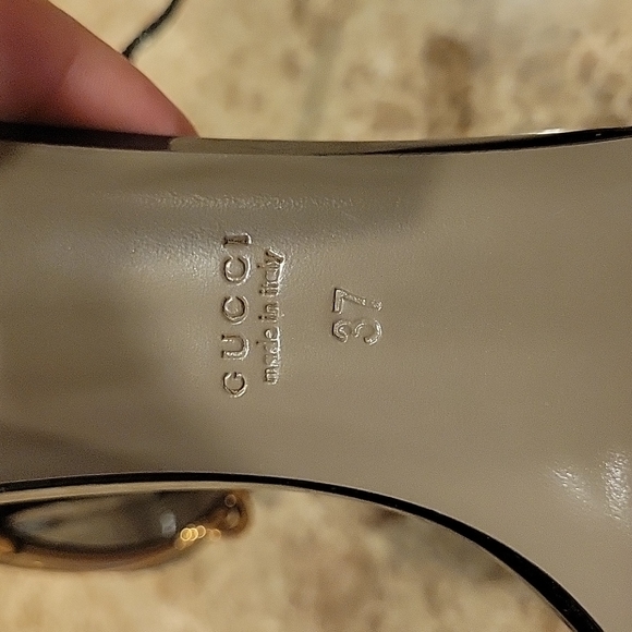 WOMEN'S GUCCI BLACK PATENT LEATHER HORESBIT ANKLE STRAP SHOES SANDALS HEELS BOX - Picture 12 of 14